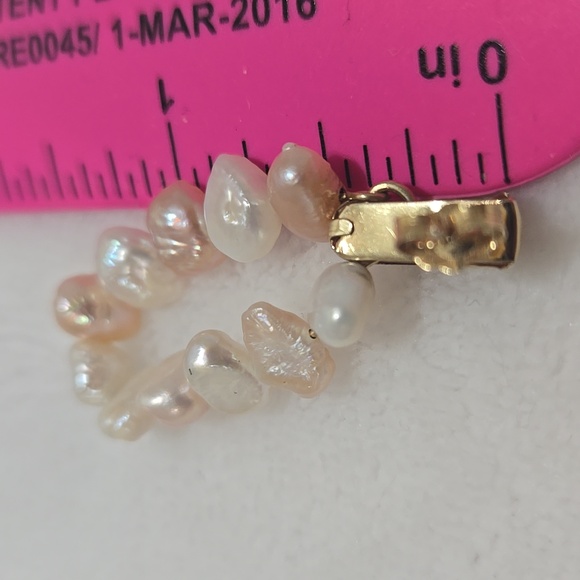 Vintage 14k Gold and Pearl Earrings - Picture 10 of 10